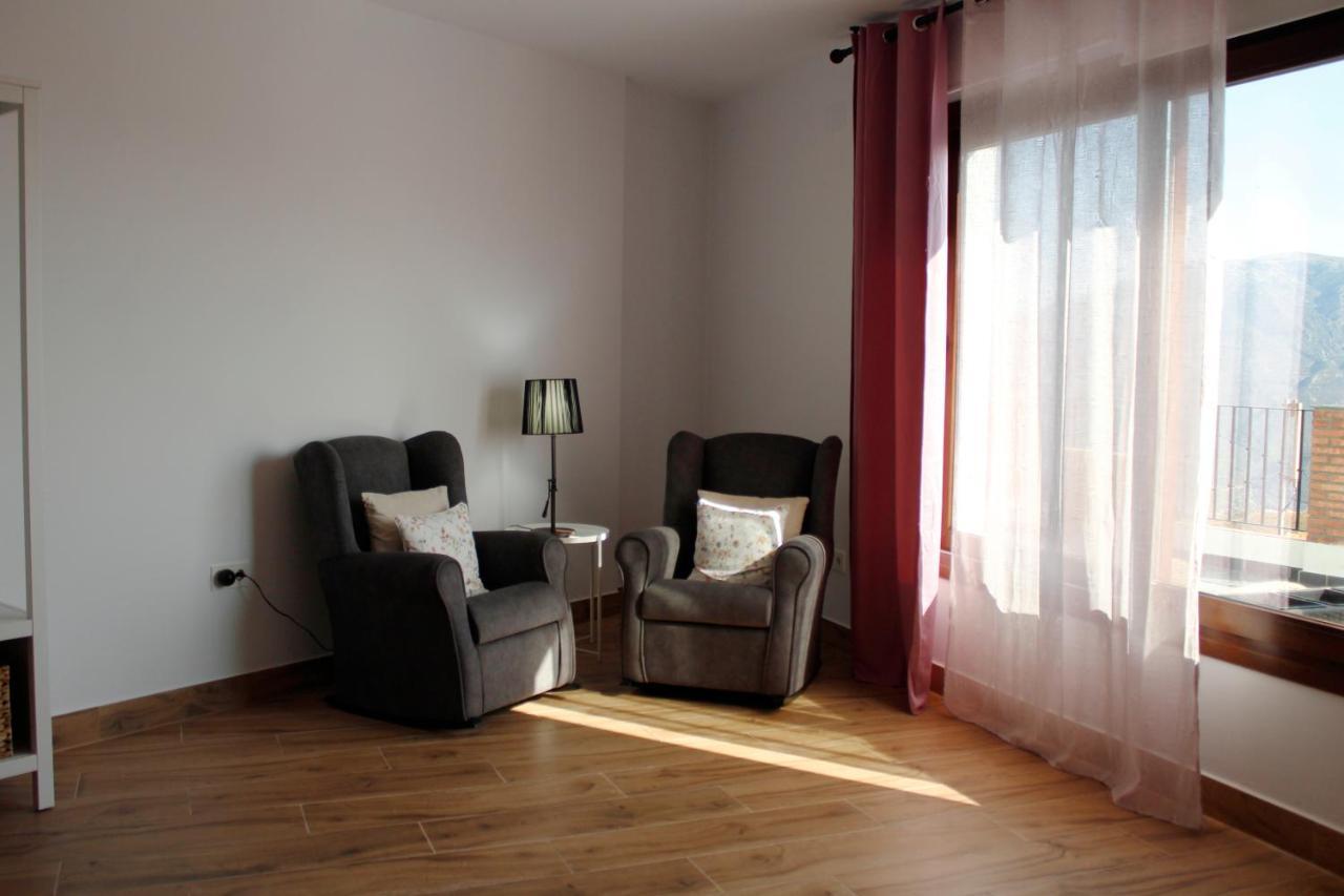 Suite Ember-Fuego Soportujar Luaran gambar